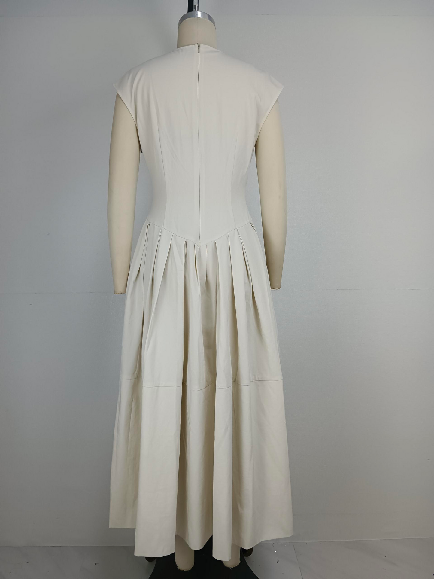 Summer daily casual round neck slim fit dress with a slimming temperament long dresses