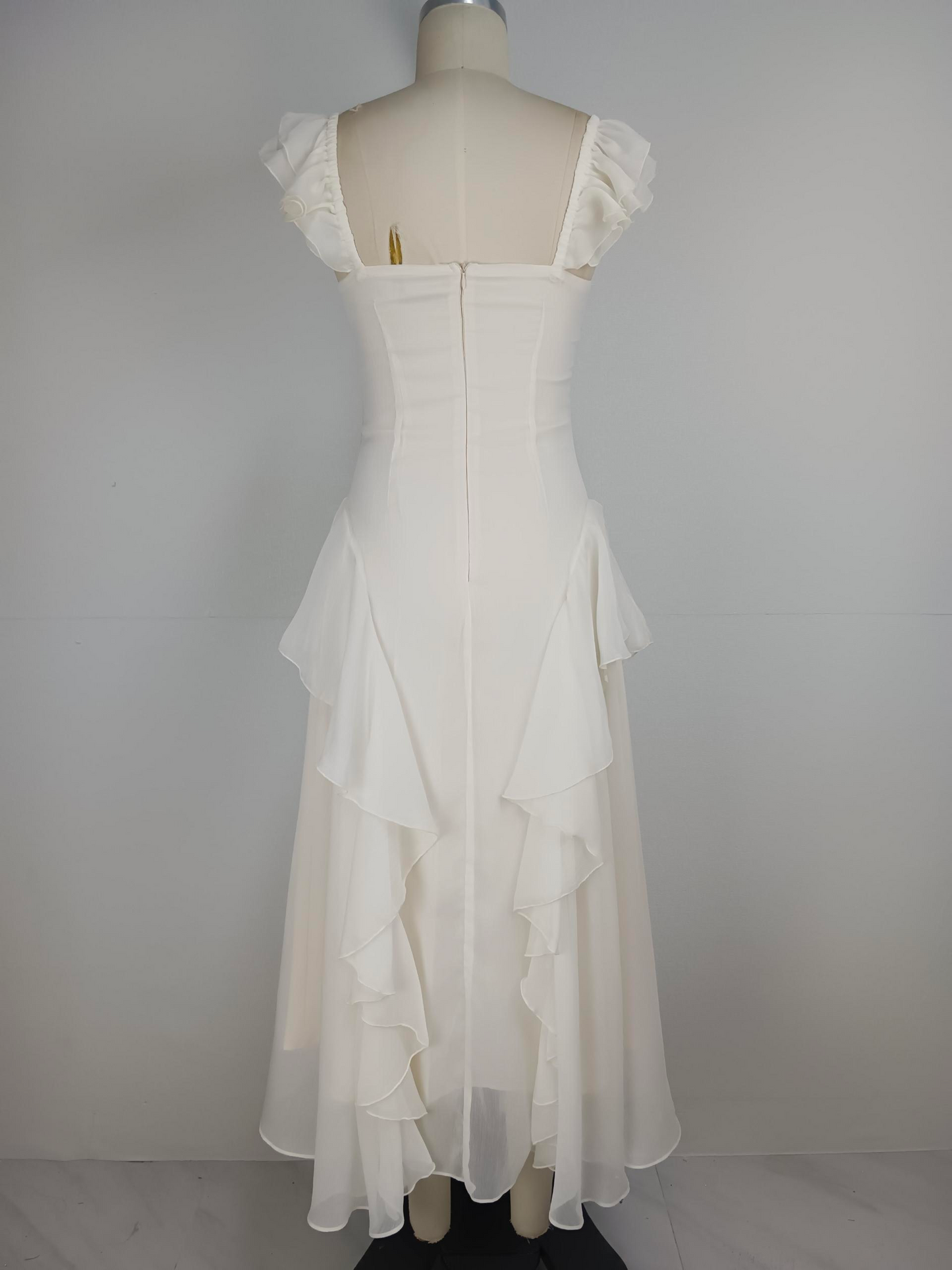 New V-neck shoulder cutting slim fit, slimming and waist cinching irregular women's dress