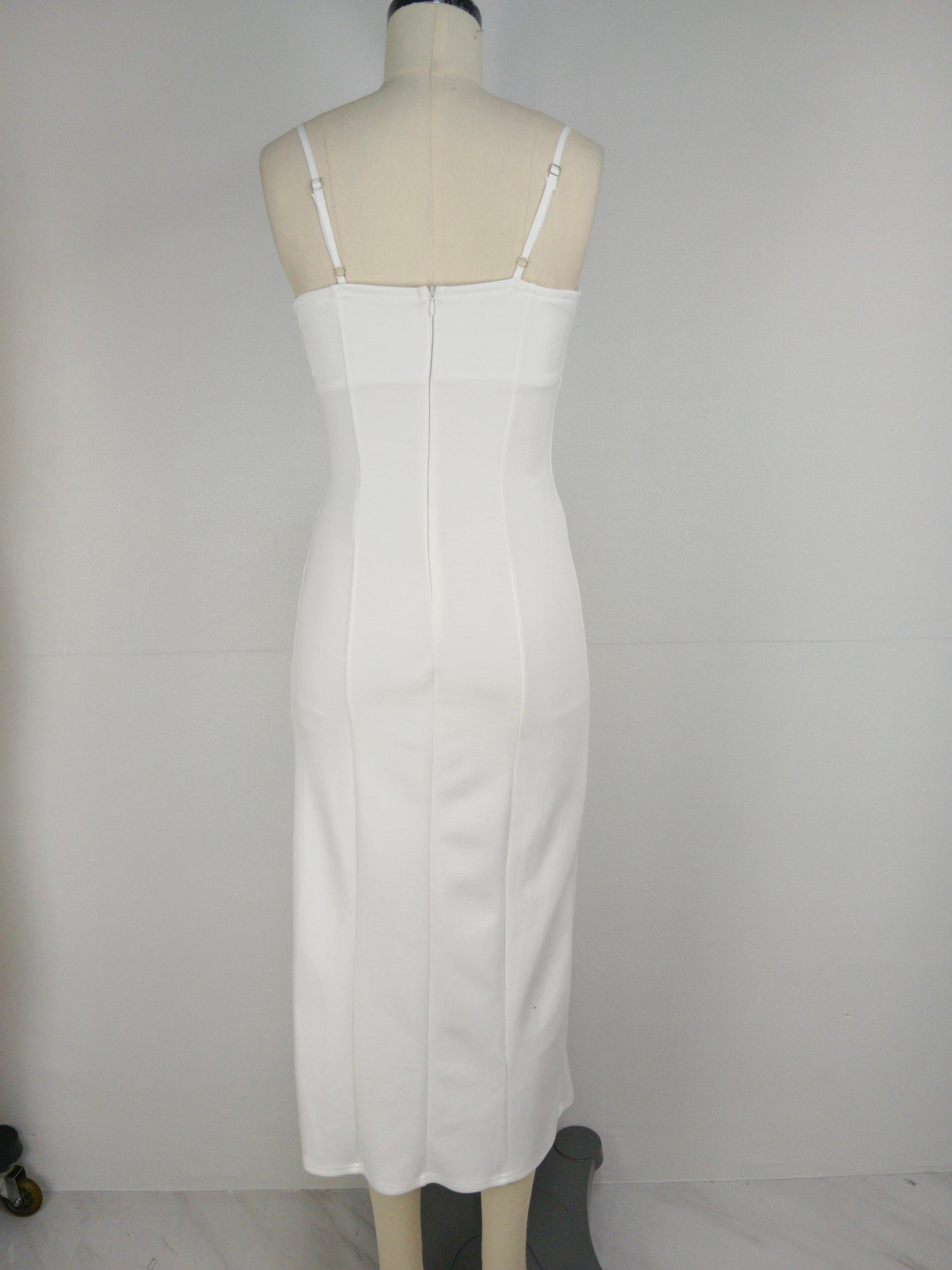 Three dimensional floral dress with a white waist cinched and split suspender long dress